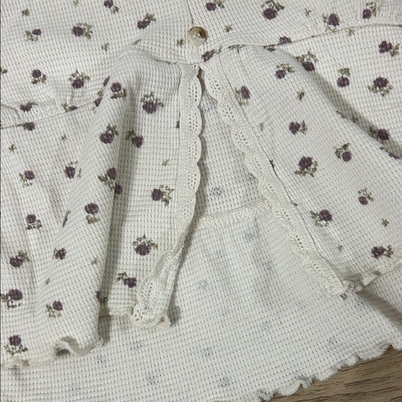 Baby doll Floral Long Sleeve Top - Picture 3 of 8